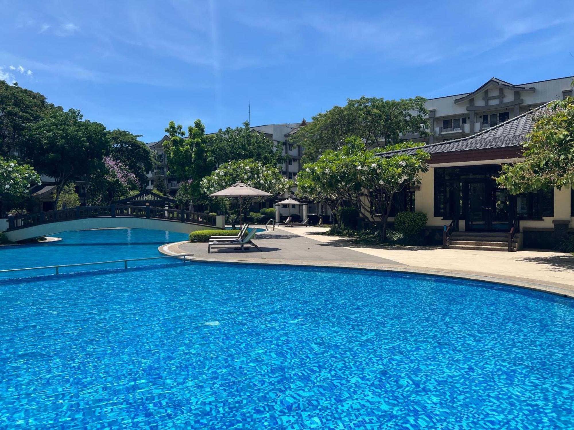 Stunning 2Br Apt, 65 Sq M Netflix At Rosewood Pointe Residences Near Bgc Manila Zewnętrze zdjęcie