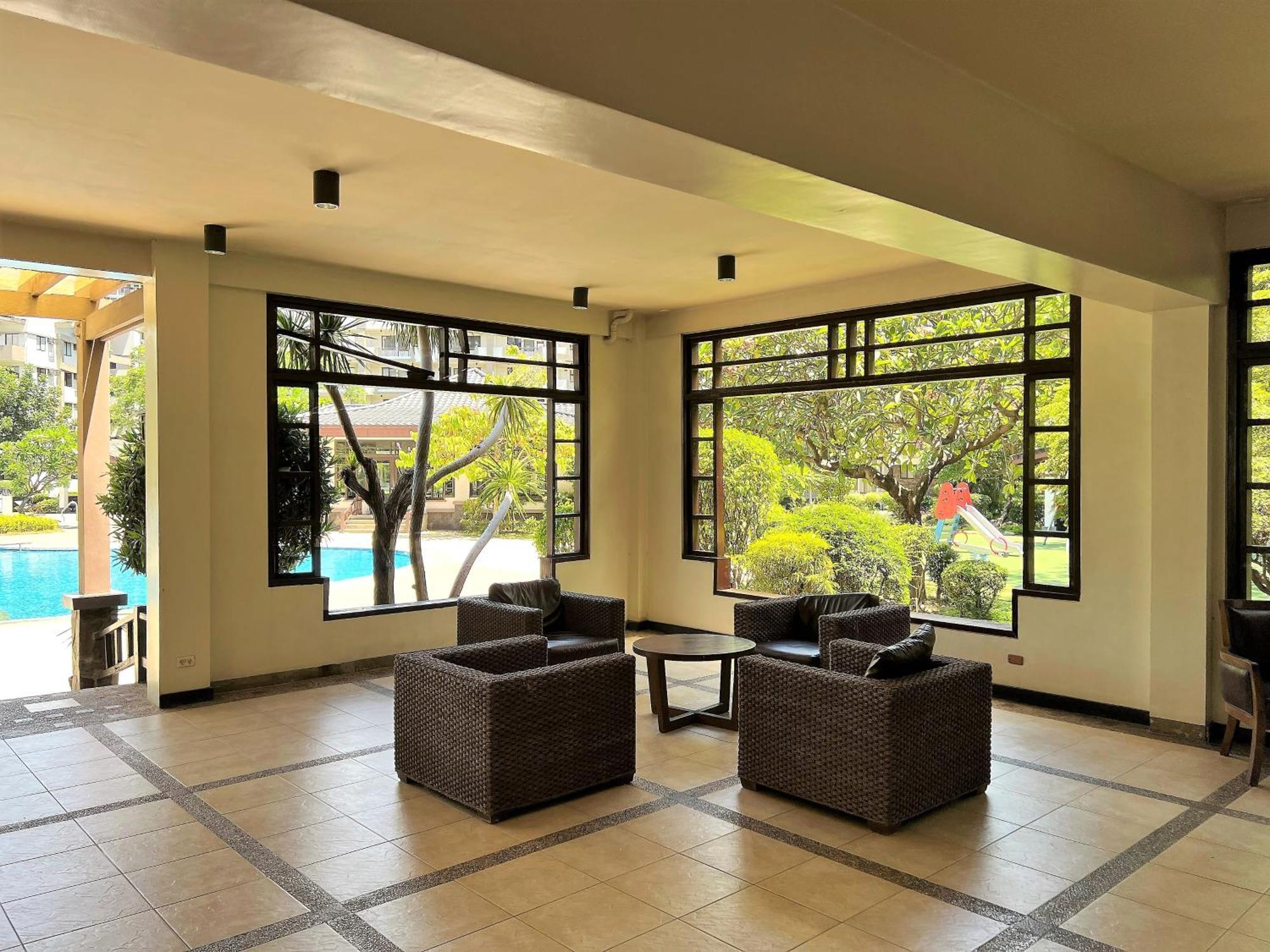 Stunning 2Br Apt, 65 Sq M Netflix At Rosewood Pointe Residences Near Bgc Manila Zewnętrze zdjęcie
